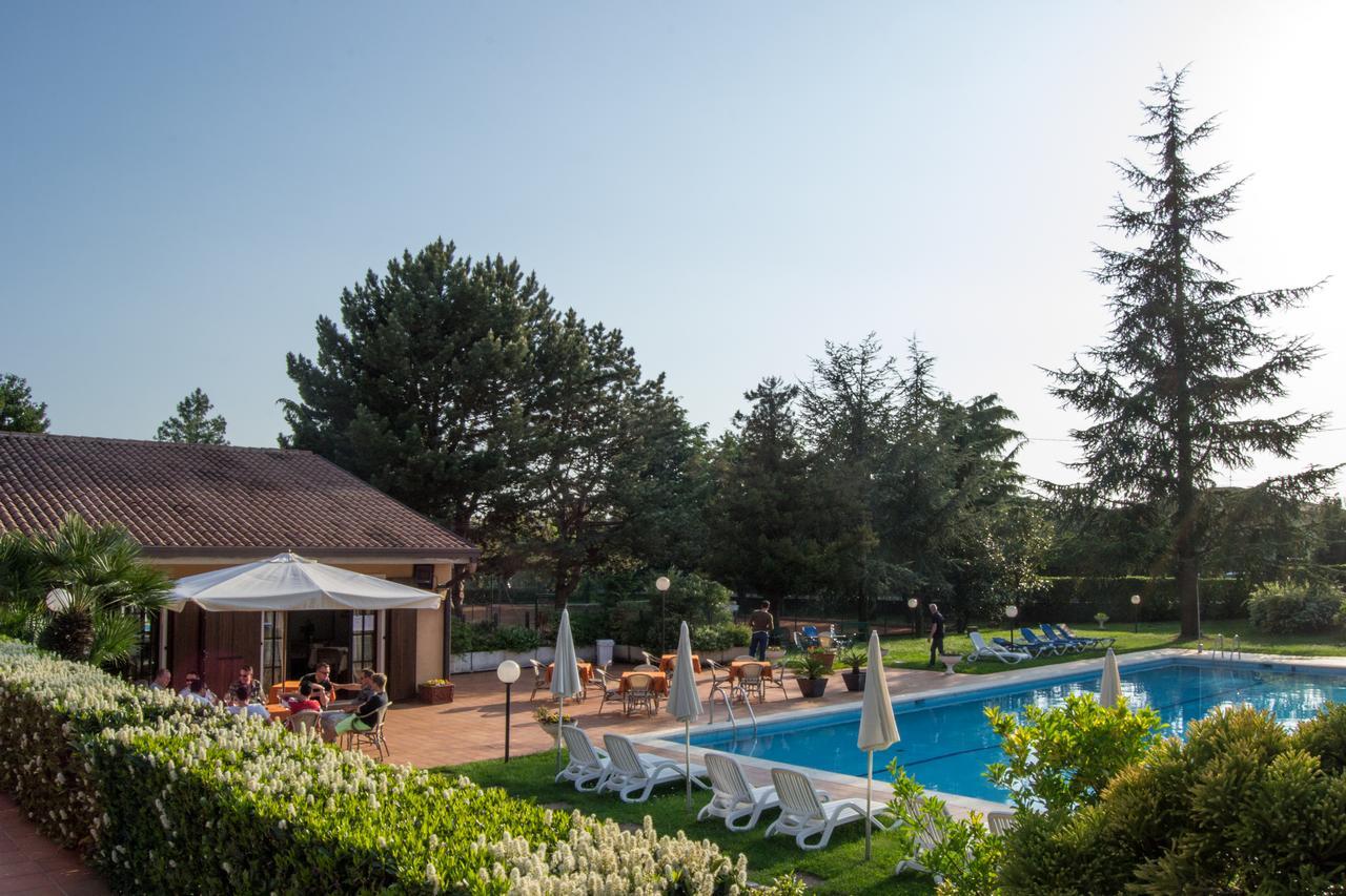 Residence Liana Albisano Torri Del Benaco Dış mekan fotoğraf