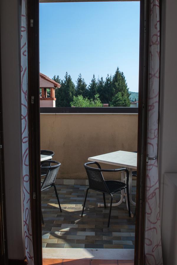 Residence Liana Albisano Torri Del Benaco Dış mekan fotoğraf